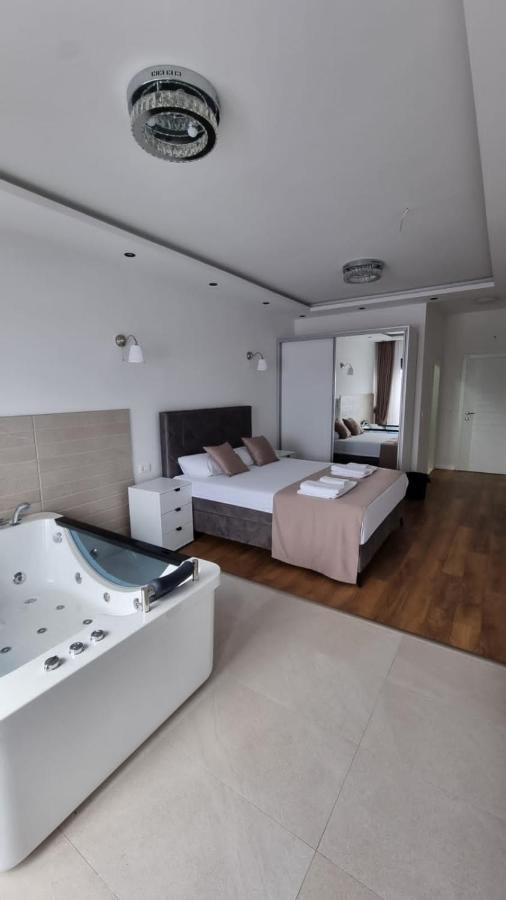 Elan Luxury Apartments & Rooms Plav Eksteriør billede